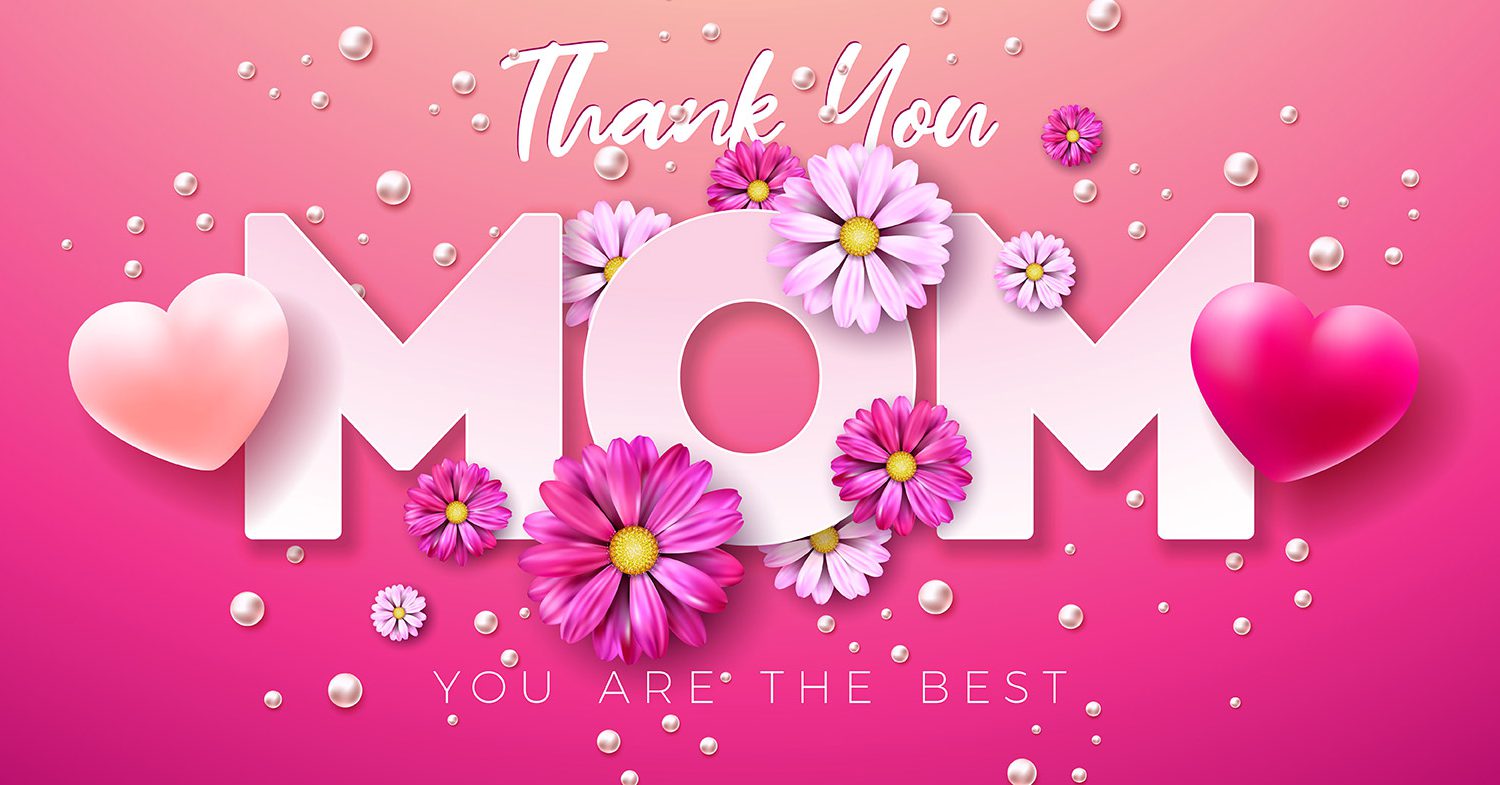 تایپوگرافی کلمه مادر mom با پس زمینه صورتی و قلب و گل